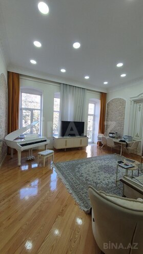 3-комн. вторичка - м. Сахил - 130 м² (22)