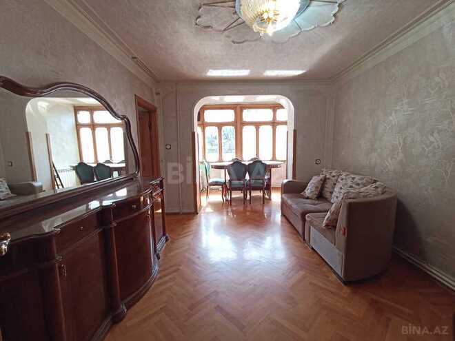 3 otaqlı köhnə tikili - Elmlər Akademiyası m. - 70 m² (1)