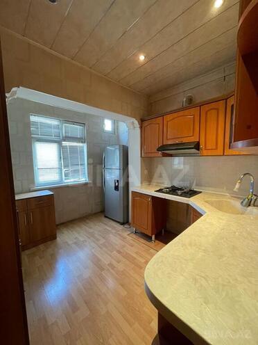 3 otaqlı köhnə tikili - 9-cu mikrorayon q. - 85 m² (10)