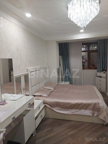 3 otaqlı köhnə tikili - Bakıxanov q. - 80 m² (1)