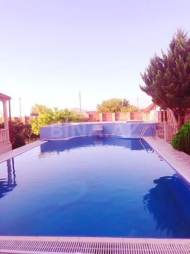 7 otaqlı həyət evi/bağ evi - Novxanı q. - 250 m² (1)