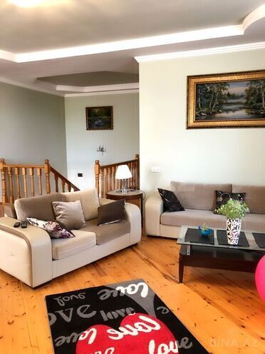 7 otaqlı həyət evi/bağ evi - Novxanı q. - 250 m² (11)