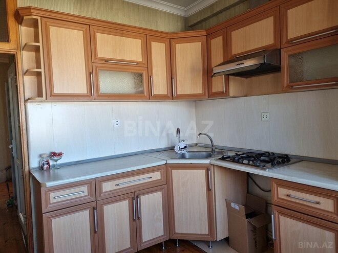 3 otaqlı köhnə tikili - İnşaatçılar m. - 100 m² (2)