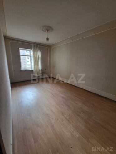 3-комн. вторичка - м. Иншаатчылар - 80 м² (18)