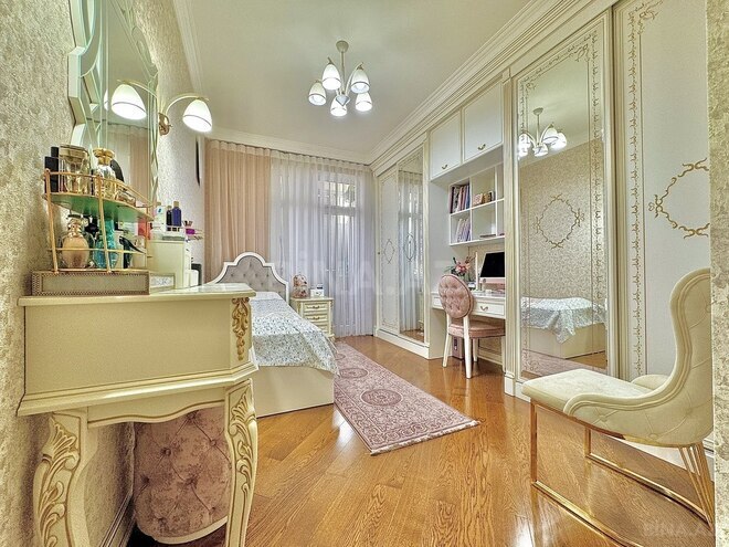 Продаётся 4-комн. новостройка 220 м², м. Кара Караев, photo 22 from 32