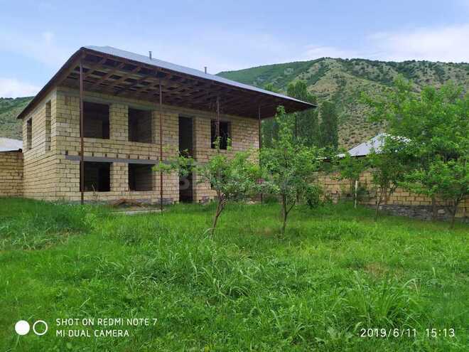 8 otaqlı həyət evi/bağ evi - Şəki - 182 m² (1)