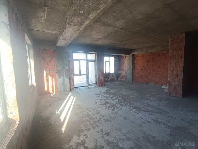 3-комн. новостройка - м. 28 мая - 121.3 м² (8)
