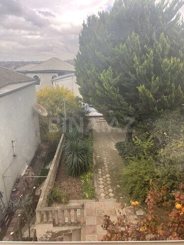 5 otaqlı həyət evi/bağ evi - Novxanı q. - 250 m² (19)