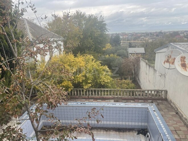 5 otaqlı həyət evi/bağ evi - Novxanı q. - 250 m² (16)