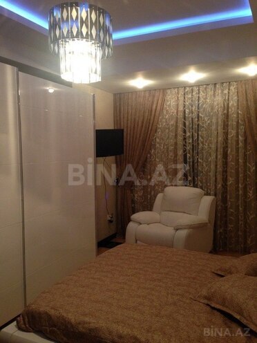 3-комн. новостройка - м. 28 мая - 147 м² (12)