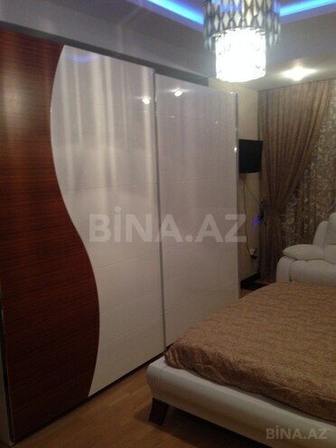 3-комн. новостройка - м. 28 мая - 147 м² (28)
