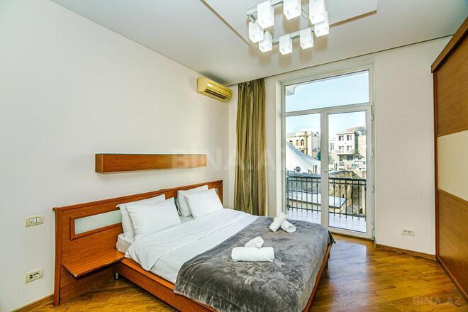 İcarəyə verilir 2 otaqlı köhnə tikili 120 m², İçəri Şəhər m., photo 28 from 32