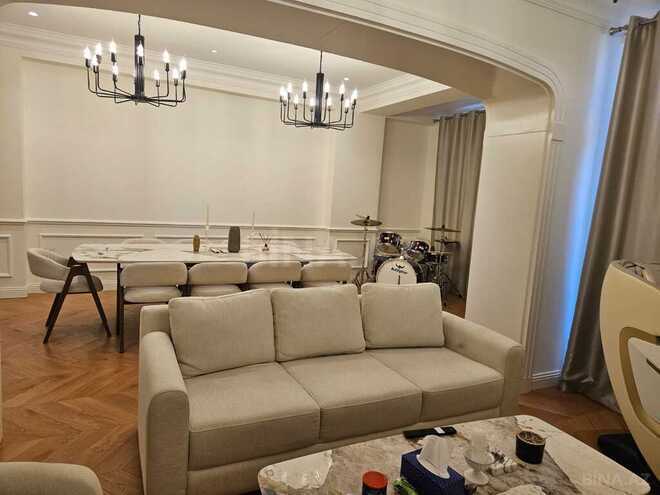2 otaqlı yeni tikili - 28 May m. - 100 m² (1)