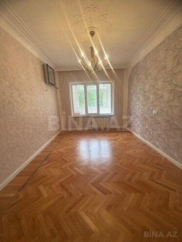 4 otaqlı köhnə tikili - Azadlıq Prospekti m. - 110 m² (24)