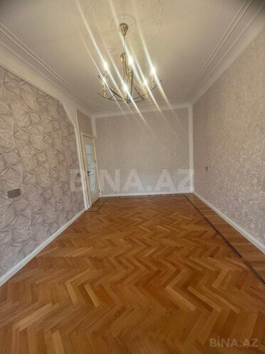 4 otaqlı köhnə tikili - Azadlıq Prospekti m. - 110 m² (26)