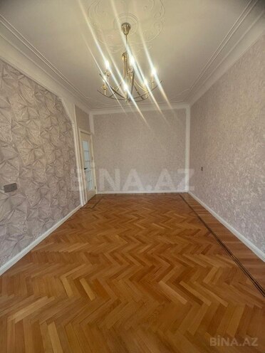 4 otaqlı köhnə tikili - Azadlıq Prospekti m. - 110 m² (25)