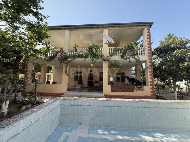 5 otaqlı həyət evi/bağ evi - Novxanı q. - 169 m² (1)