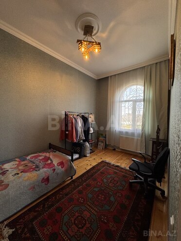 7 otaqlı həyət evi/bağ evi - Sulutəpə q. - 300 m² (24)