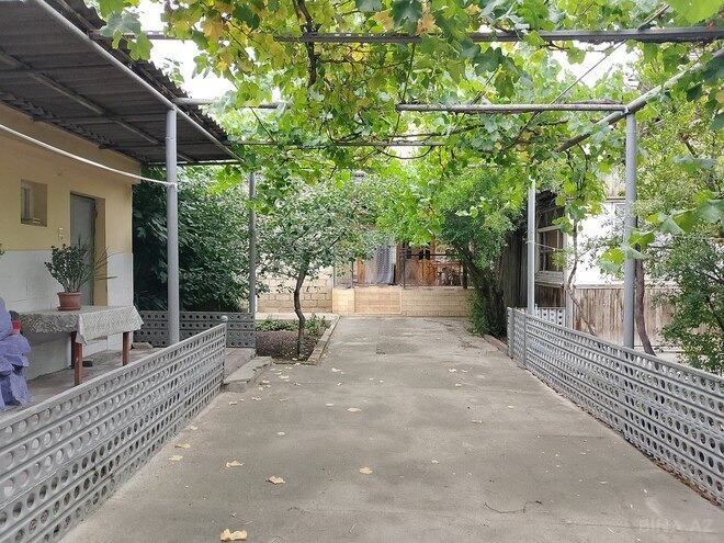 6 otaqlı həyət evi/bağ evi - Gəncə - 164 m² (1)