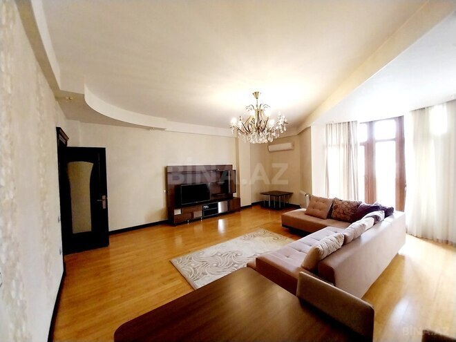 3-комн. новостройка - м. 28 мая - 140 м² (15)