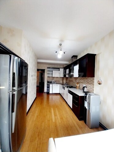 3-комн. новостройка - м. 28 мая - 140 м² (4)
