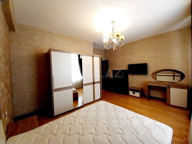 3-комн. новостройка - м. 28 мая - 140 м² (11)