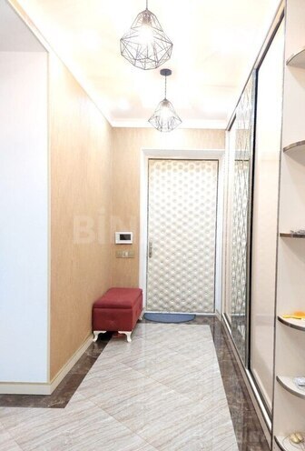 7 otaqlı həyət evi/bağ evi - Zığ q. - 242 m² (17)