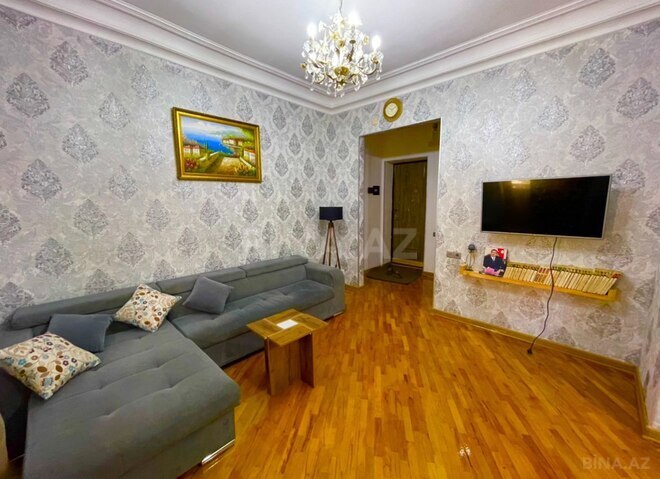 3-комн. вторичка - м. Элмляр Академиясы - 84 м² (1)
