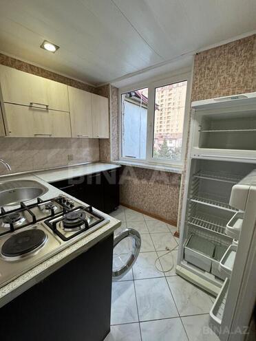 1 otaqlı köhnə tikili - İnşaatçılar m. - 40 m² (10)