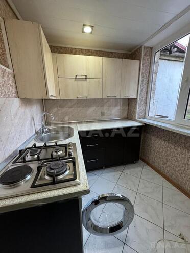 1 otaqlı köhnə tikili - İnşaatçılar m. - 40 m² (9)