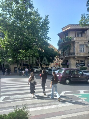 2 otaqlı köhnə tikili - 28 May m. - 70 m² (2)