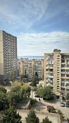 3 otaqlı köhnə tikili - Yeni Günəşli q. - 90 m² (19)