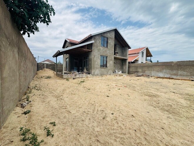 6 otaqlı həyət evi/bağ evi - Novxanı q. - 280 m² (3)