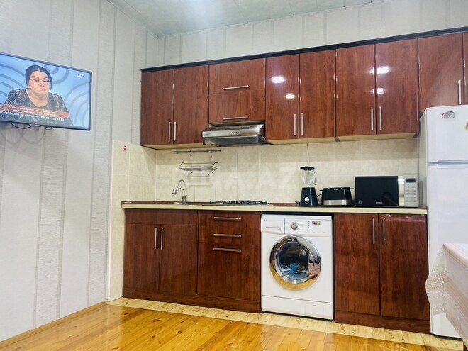 5 otaqlı həyət evi/bağ evi - Saray q. - 200 m² (18)