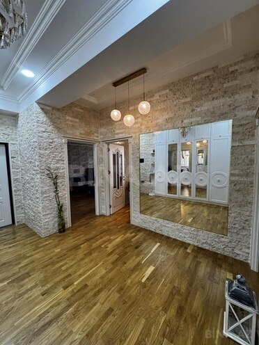 3 otaqlı yeni tikili - Azadlıq Prospekti m. - 137 m² (21)