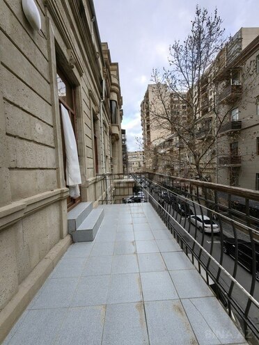 6 otaqlı köhnə tikili - İçəri Şəhər m. - 300 m² (20)