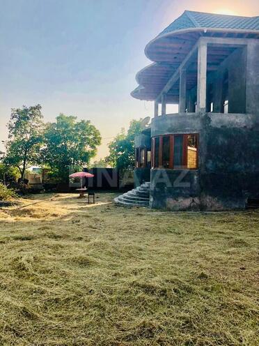 7 otaqlı həyət evi/bağ evi - Qax - 400 m² (1)
