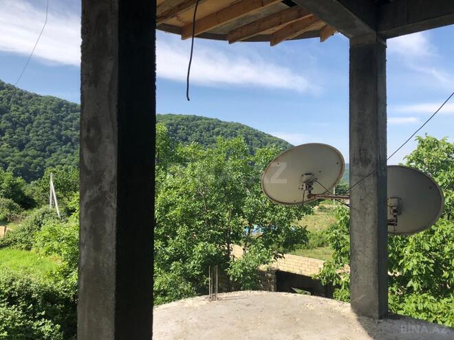 7 otaqlı həyət evi/bağ evi - Qax - 400 m² (3)