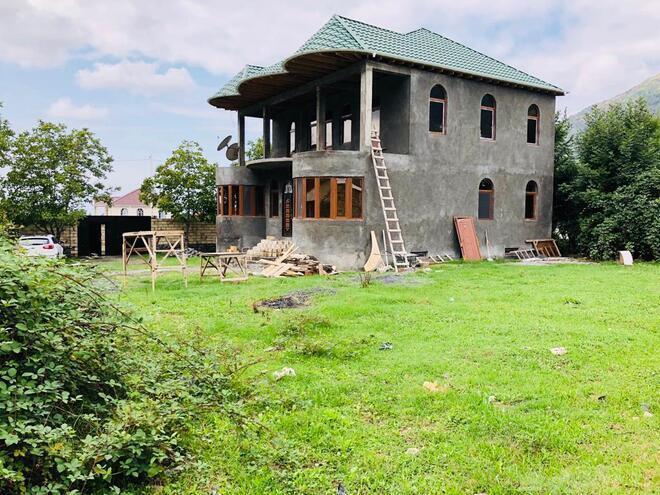7 otaqlı həyət evi/bağ evi - Qax - 400 m² (7)