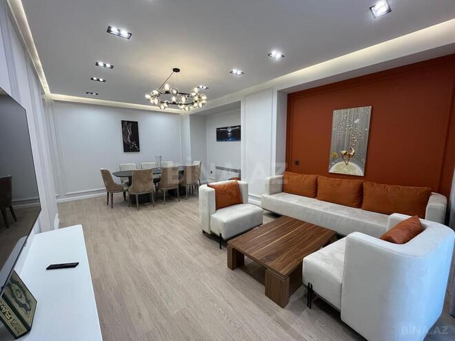 3-комн. новостройка - м. 8 ноября - 145 м² (3)