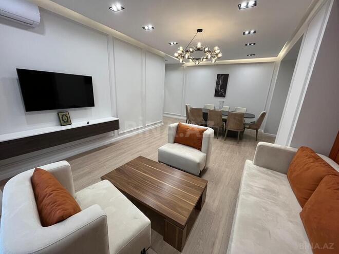 3-комн. новостройка - м. 8 ноября - 145 м² (5)