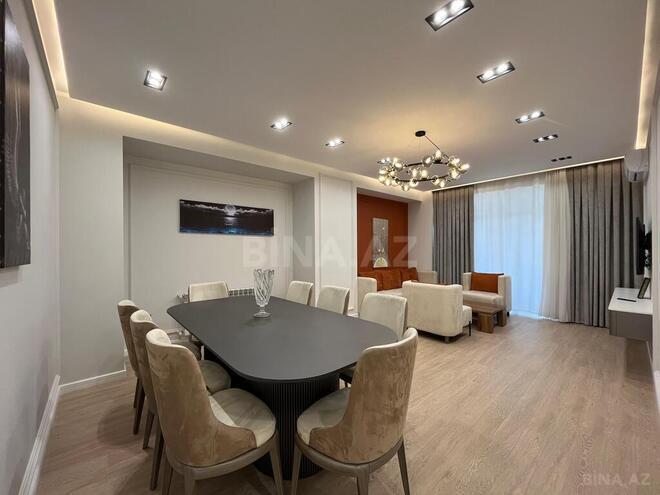 3-комн. новостройка - м. 8 ноября - 145 м² (2)