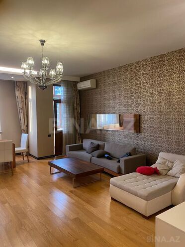 3 otaqlı yeni tikili - 8 Noyabr m. - 158 m² (2)