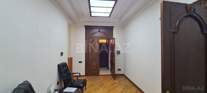 7 otaqlı həyət evi/bağ evi - Qaraçuxur q. - 450 m² (11)