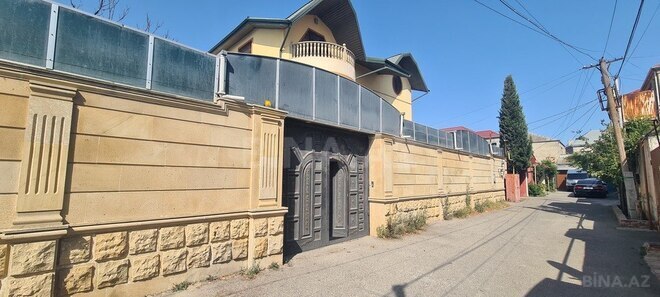 7 otaqlı həyət evi/bağ evi - Qaraçuxur q. - 450 m² (1)