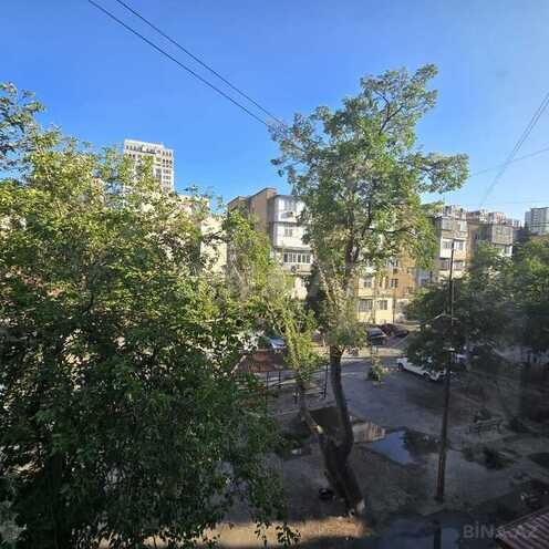 3 otaqlı köhnə tikili - İnşaatçılar m. - 60 m² (9)