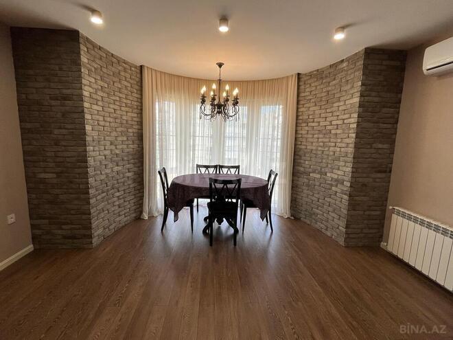 3-комн. новостройка - м. 8 ноября - 136 м² (1)