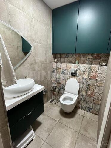 3-комн. новостройка - м. 8 ноября - 136 м² (19)
