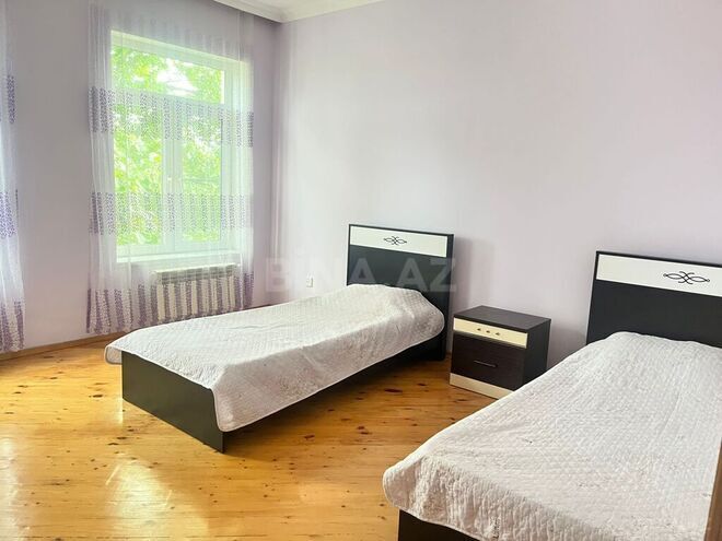 8 otaqlı həyət evi/bağ evi - Qəbələ - 282 m² (14)