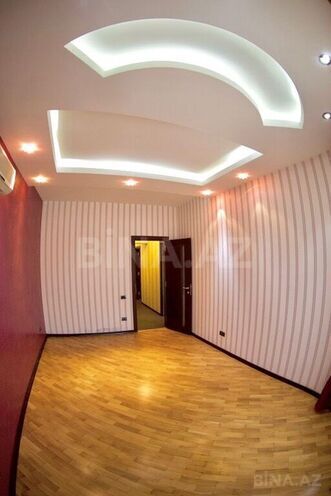3-комн. новостройка - м. 28 мая - 140 м² (9)